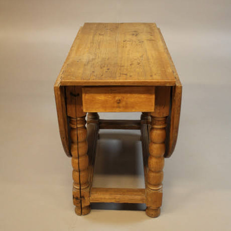Early 1900s Pine Gateleg Table, with Turned legs and Drawers